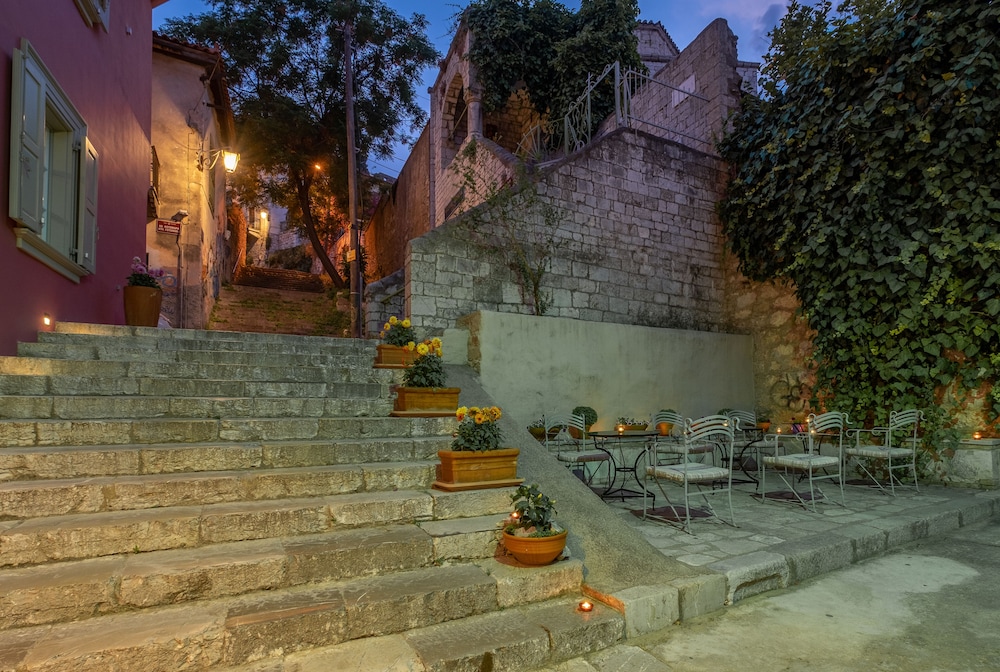 Grand Sarai Nafplio 45/75