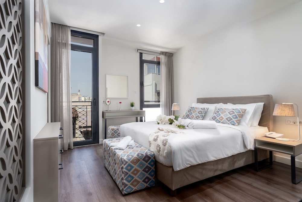 Urban Nest Suites and Apartments 9/75