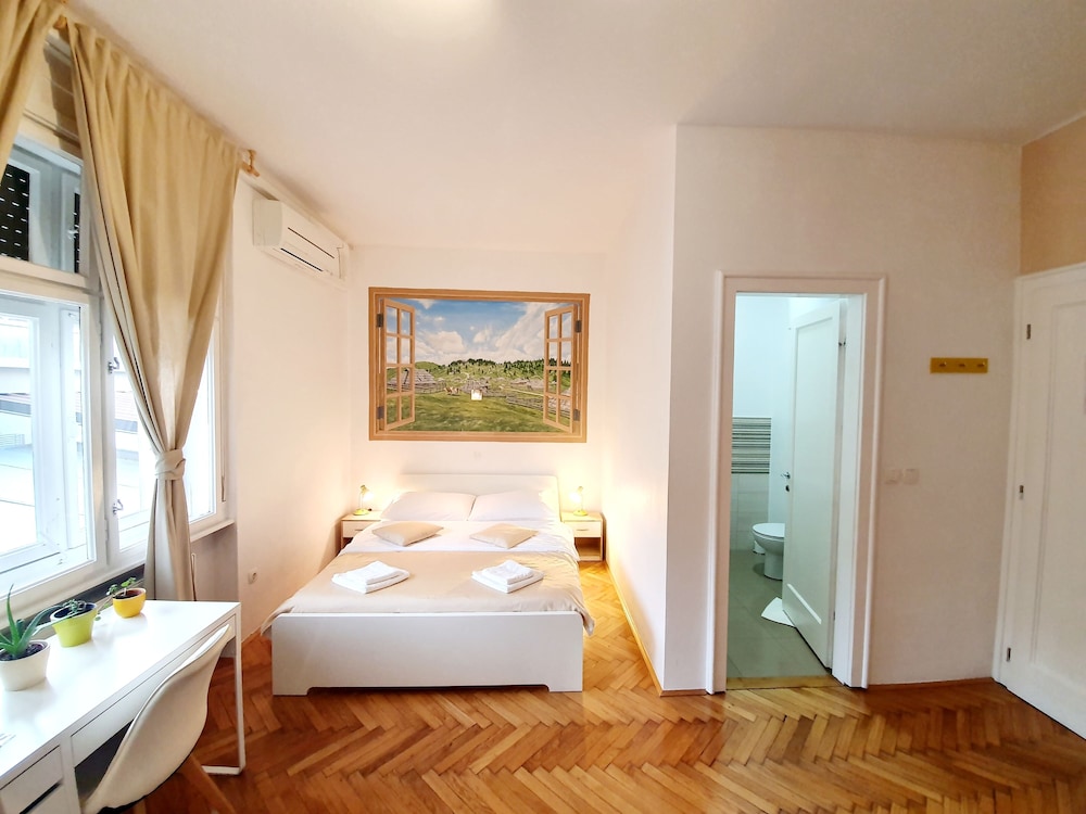 Vila Teslova 18/50