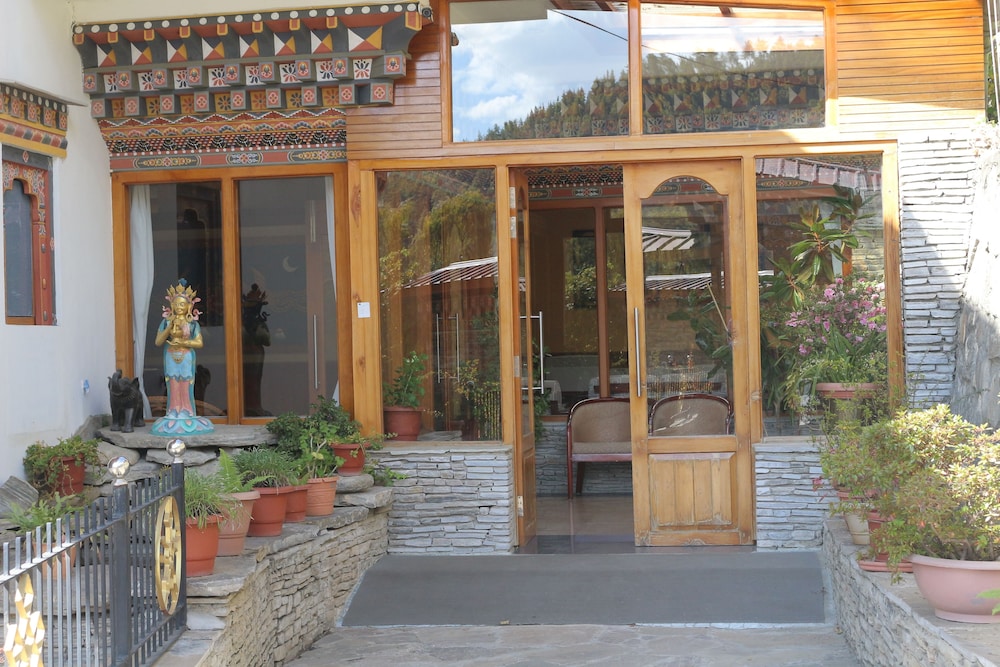 Kisa Villa 4/50