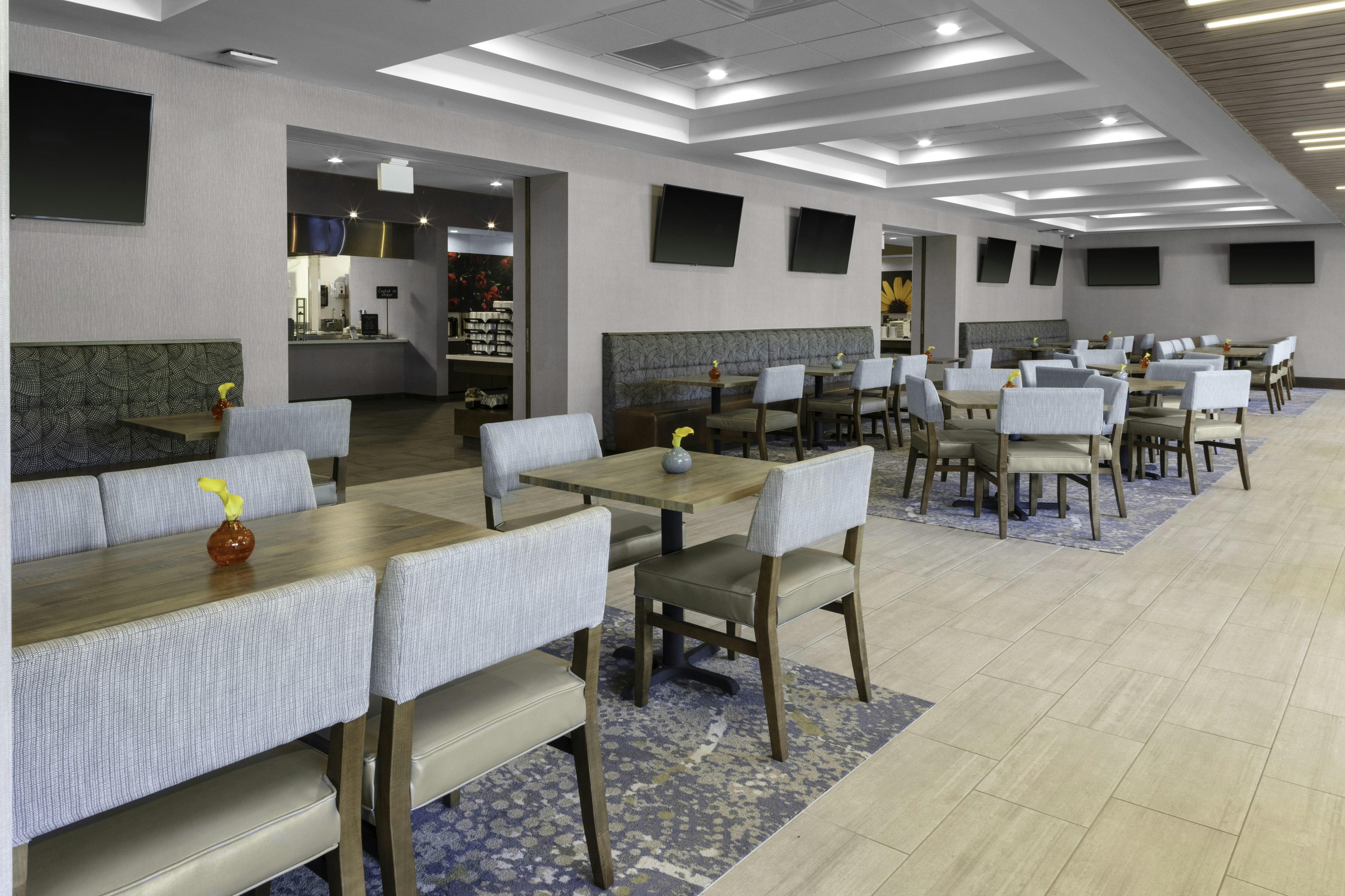 Embassy Suites by Hilton Grand Rapids Downtown, MI 40/59