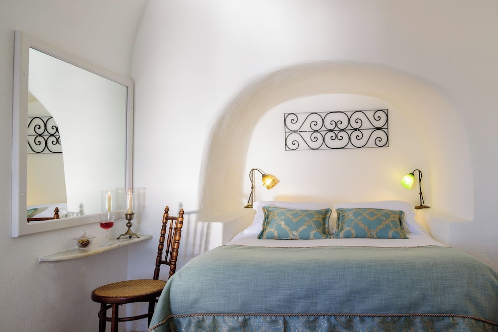 EXECUTIVE, SUITE, CALDERA VIEW, JETTED TUB