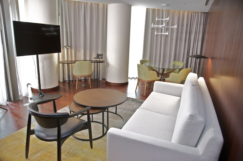 Hotel Continental Horizonte 43/45