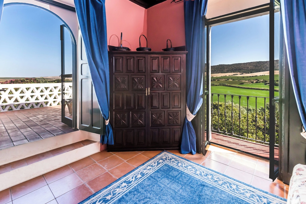 Hacienda El Santiscal - Adults Only 33/44