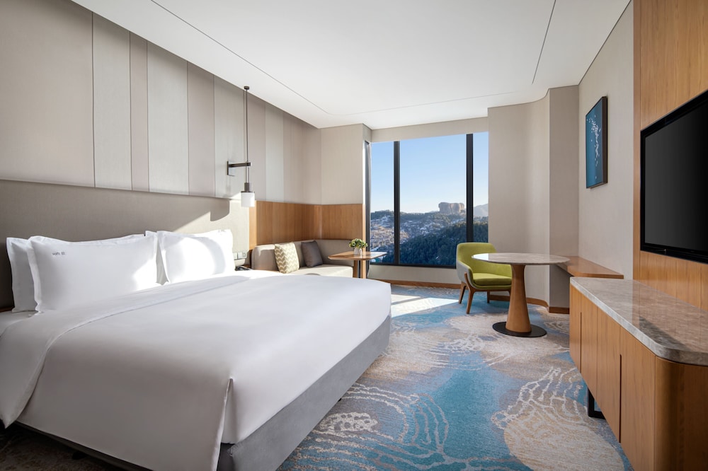 Standard, King Bed, Yuana Mountain View