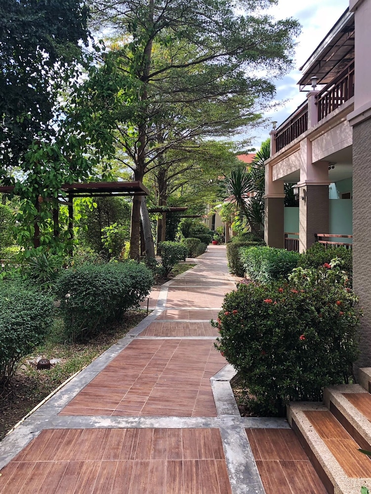 Tonwa Resort Hotel 41/55
