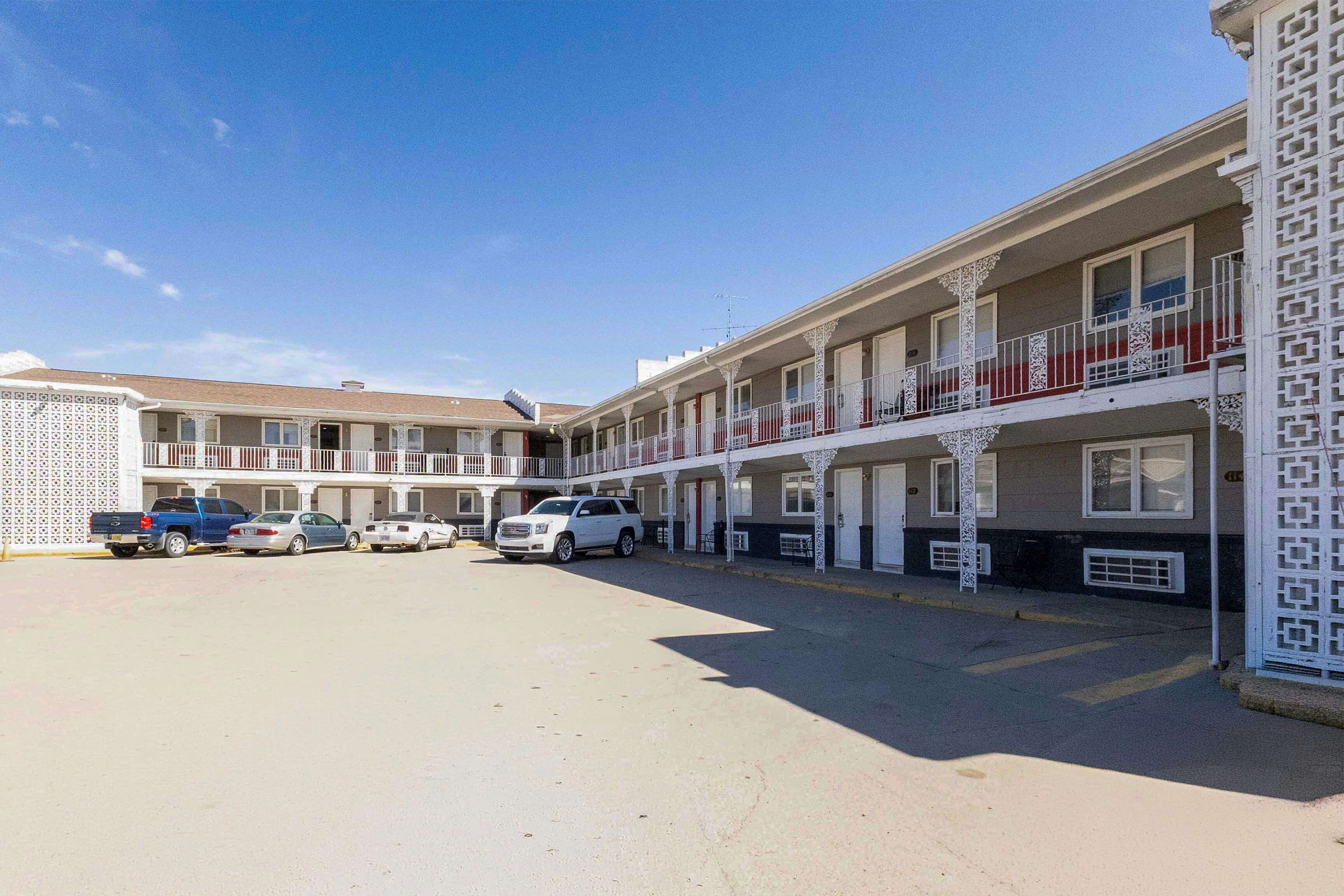 Circle S Motel Cozad I-80 50/60