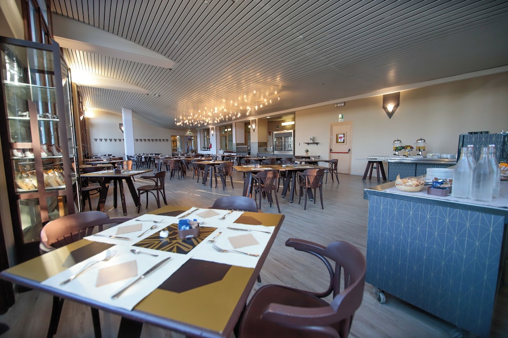 Pracatinat Hotel and Restaurant 37/50