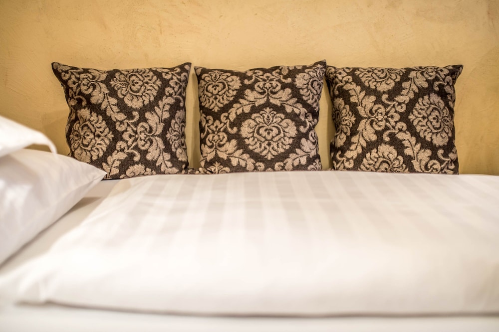 Hotel Corona 16/50