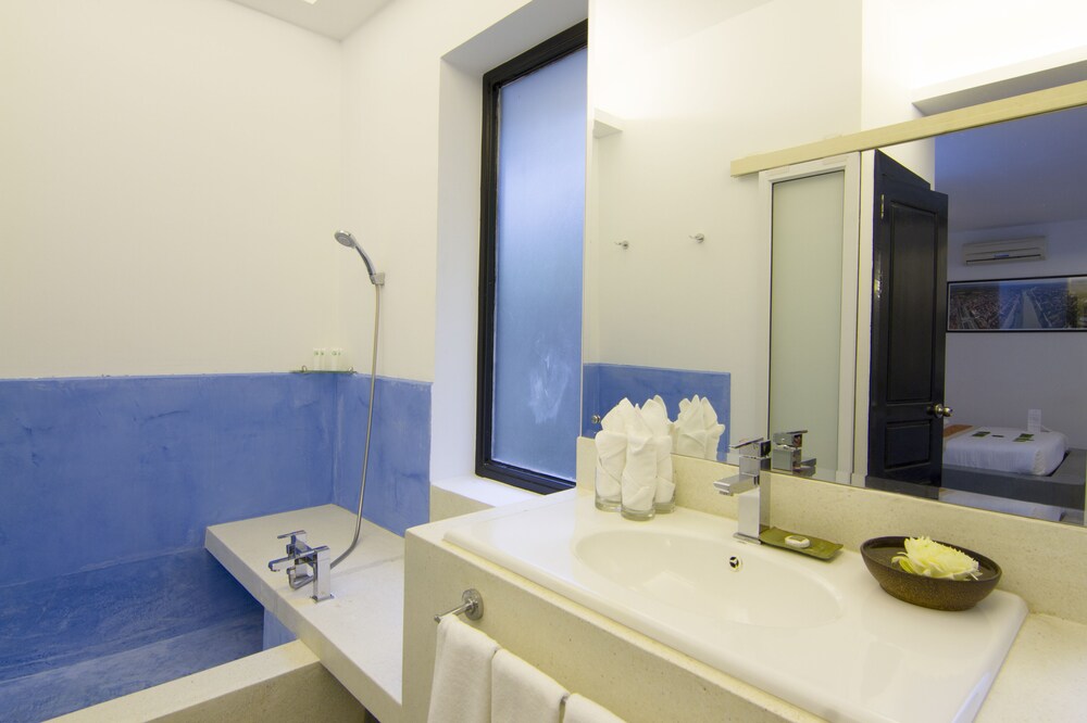 Villa, King Bed, Queen and Twin Beds, Private Pool 7/8
