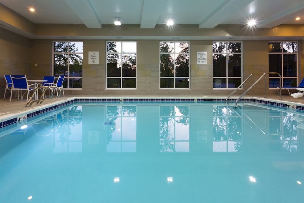 Holiday Inn Express Suites Seattle South Tukwila 7/61