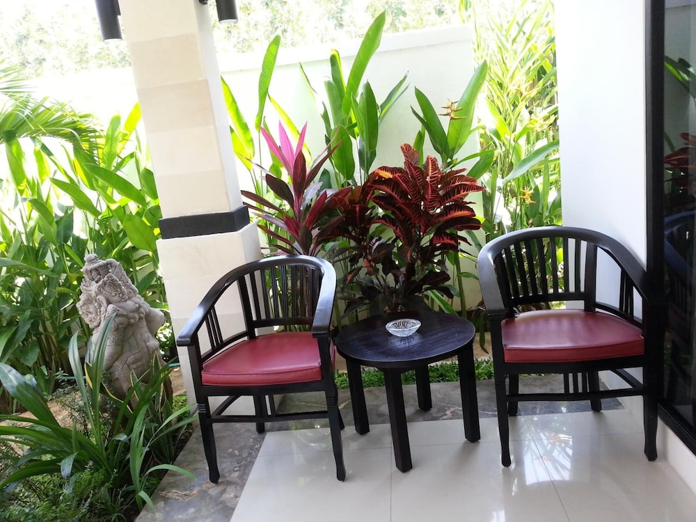 Kelapa Lovina Beach Villas 15/47