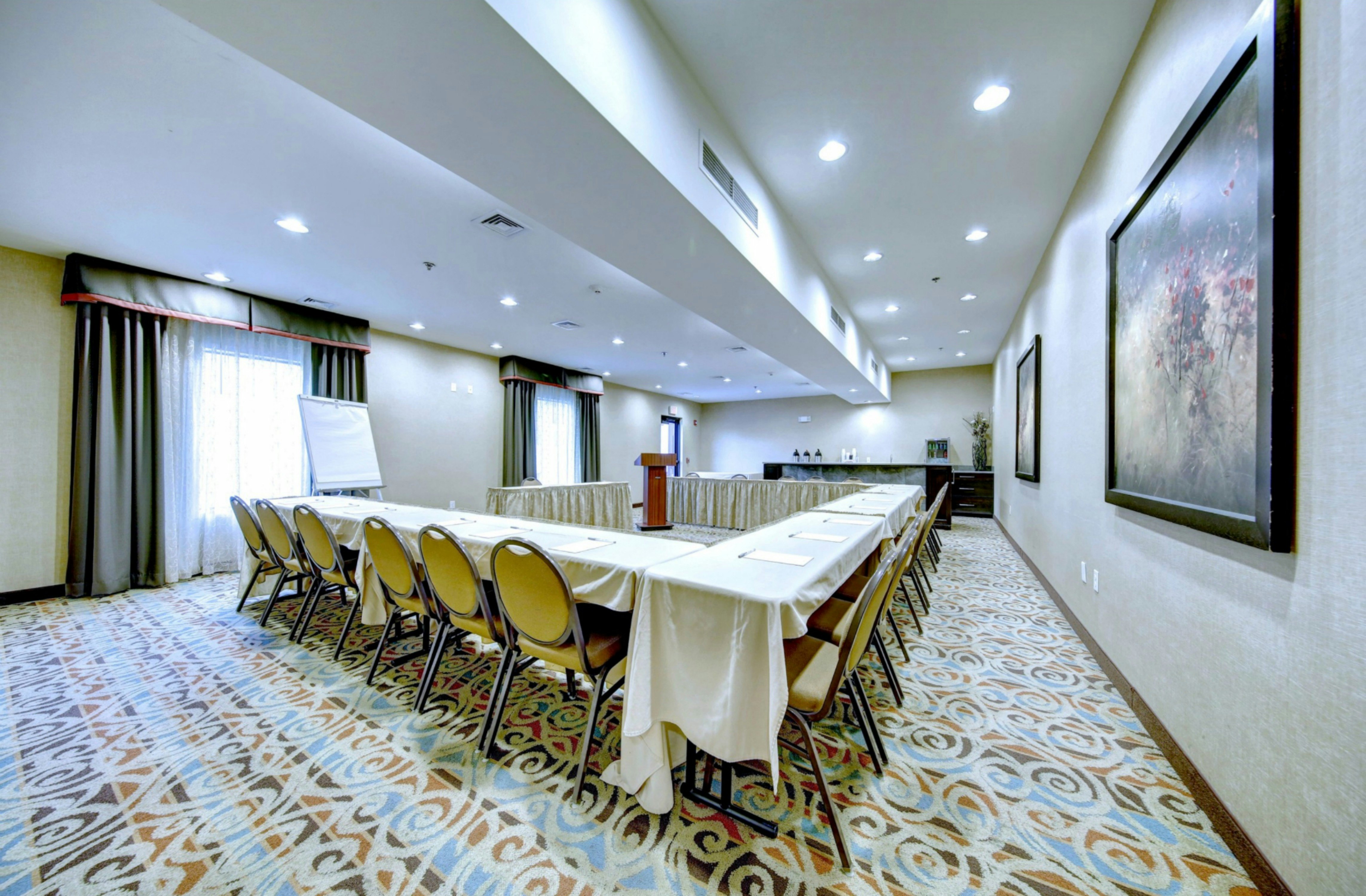 Hampton Inn and Suites Harrisburg/North 16/55