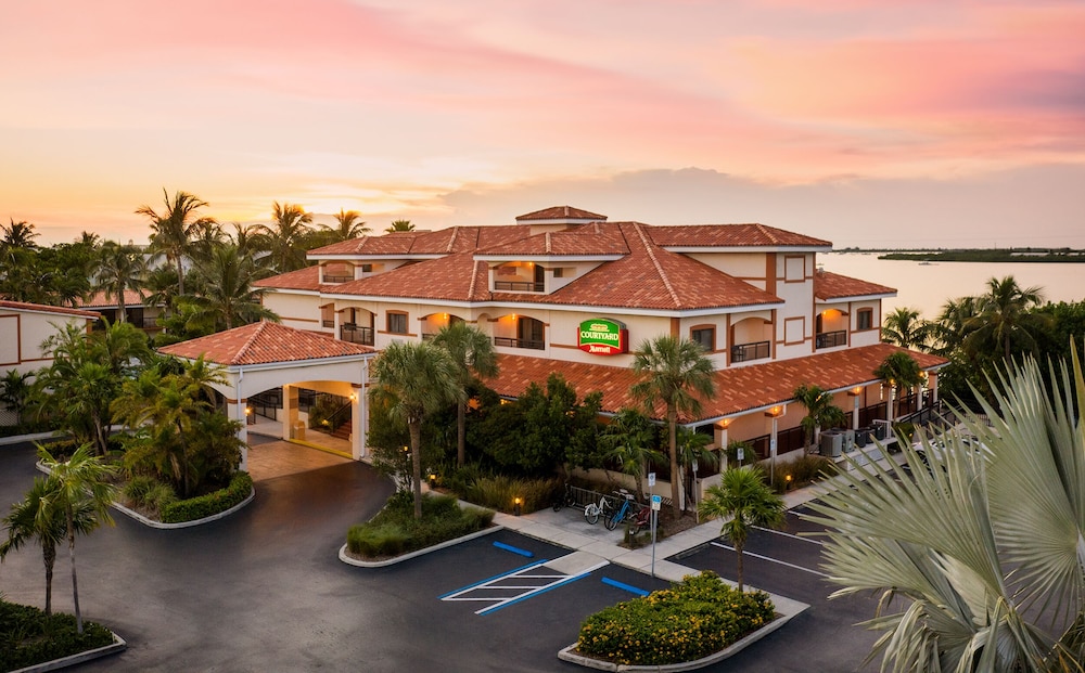 Courtyard By Marriott Key West Waterfront 5/35