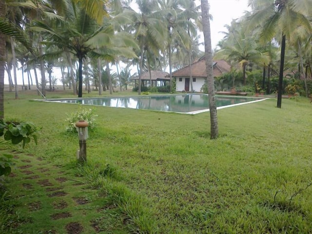 KANAN BEACH RESORT 37/44