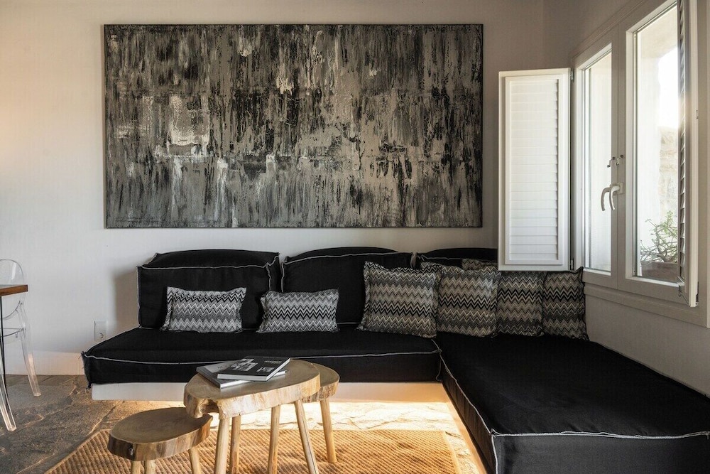 Mykonos Dot - Art Homes 11/46