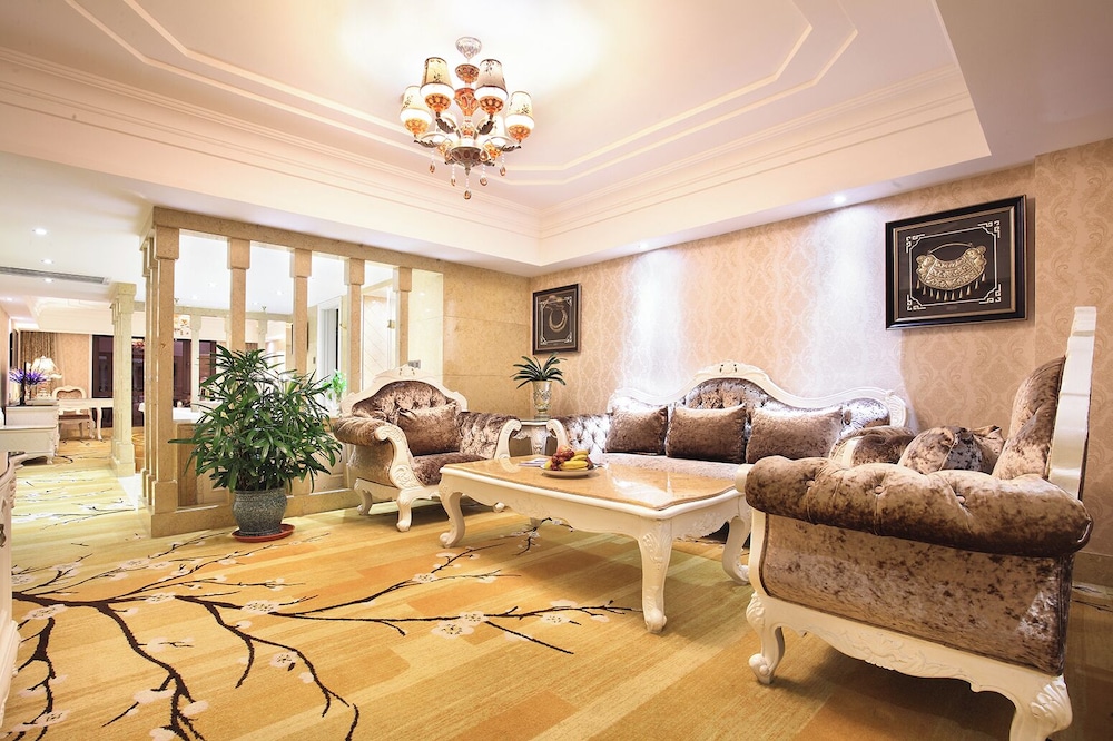 Grand Bravo Hotel 44/63