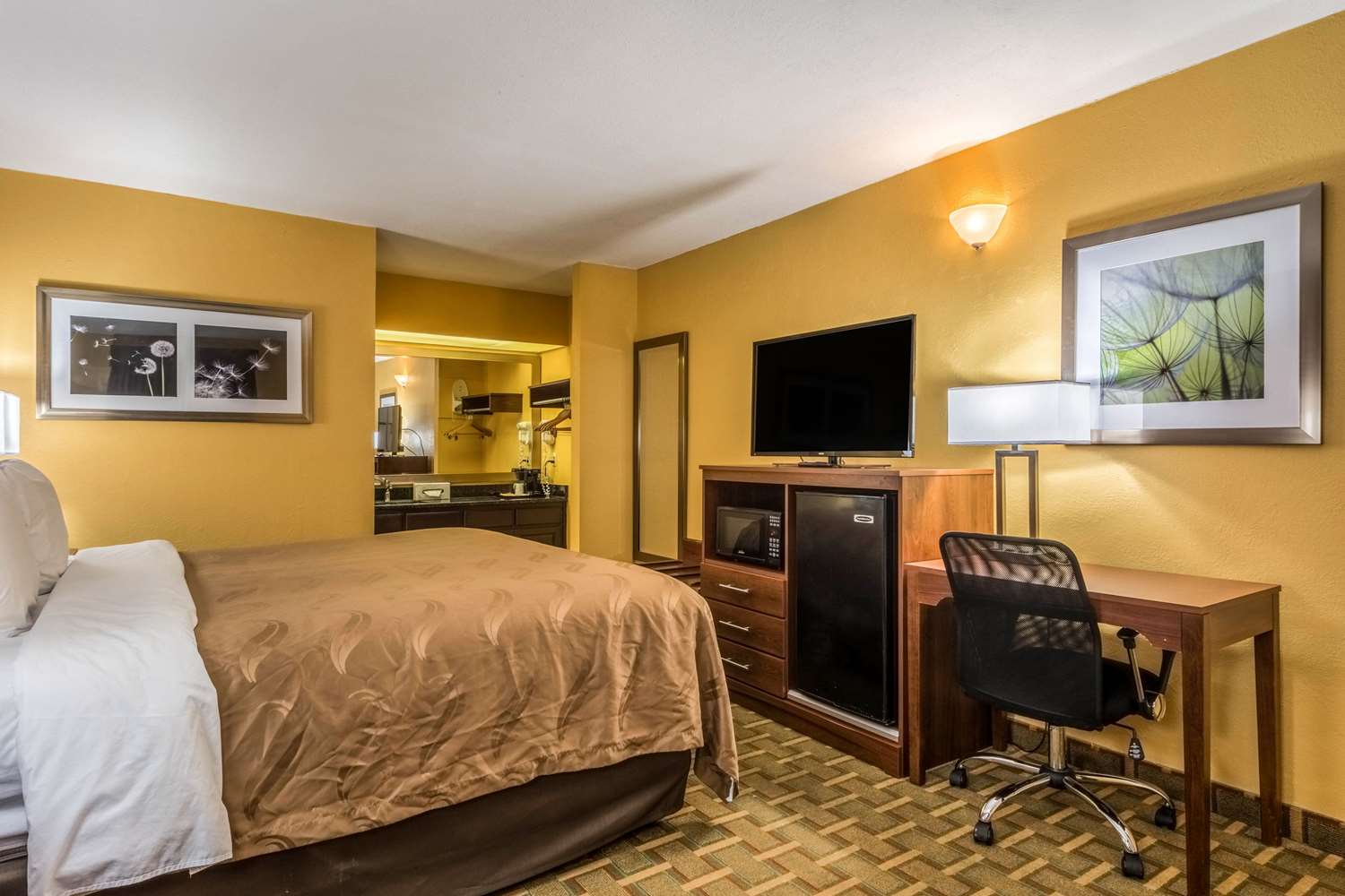 غرفة بسرير كينج للمدخنين، Quality Inn Washington, GA 4/5