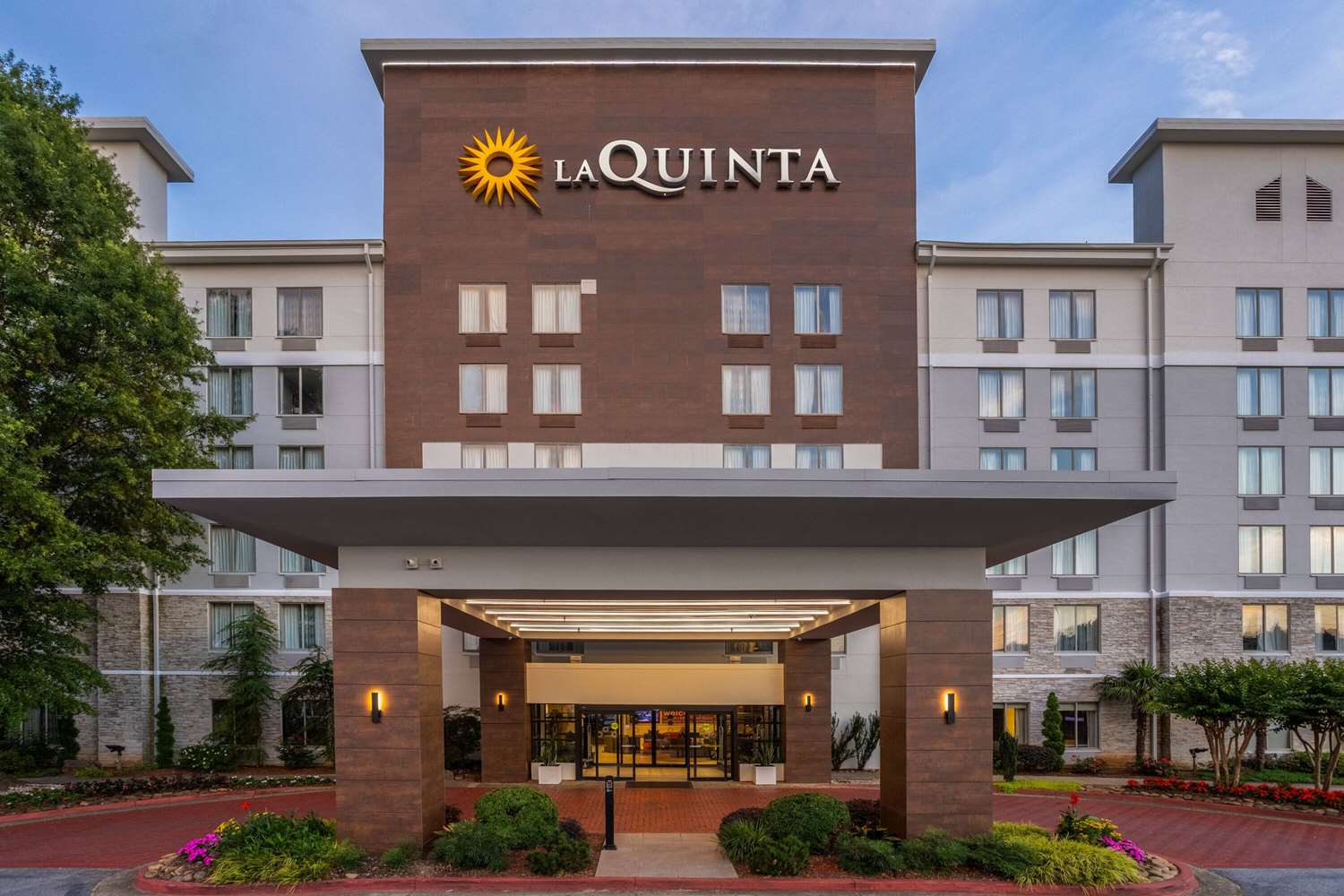 La Quinta Inn & Suites by Wyndham Atlanta Airport North 4/60