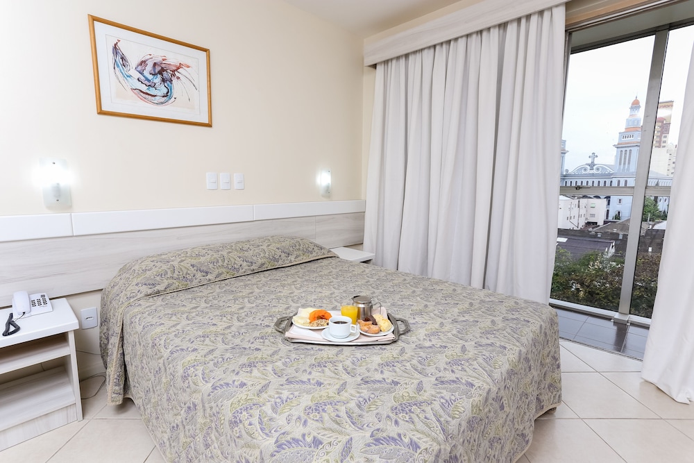 Hotel Suarez Executive 44/69