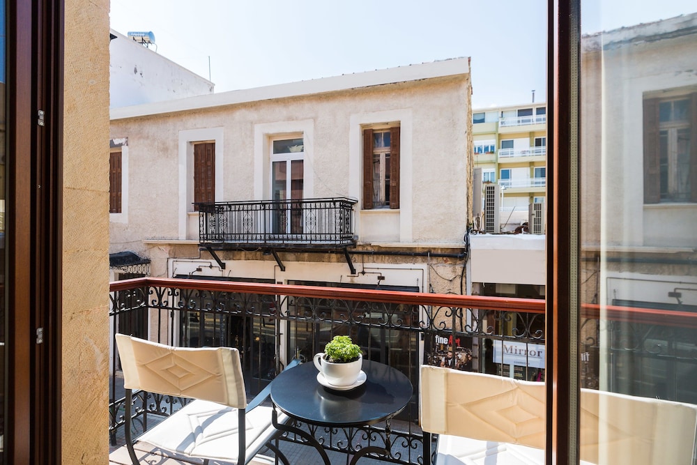 Phaedra Suites - Adults Only 37/50