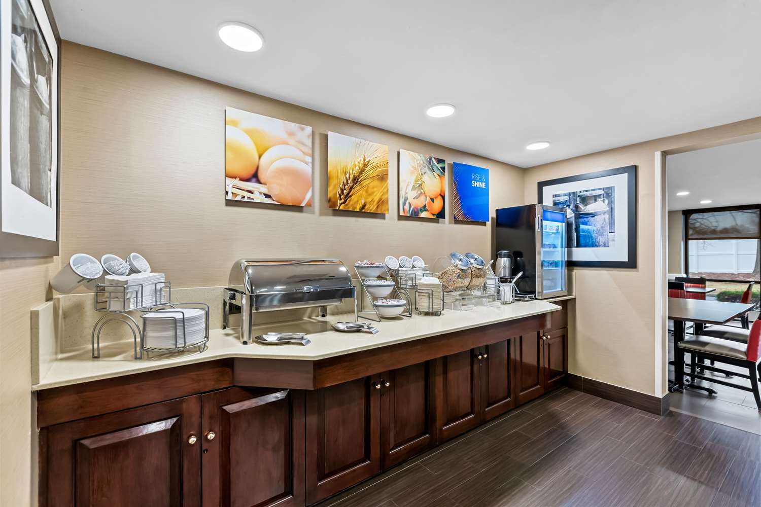 Comfort Inn & Suites Somerset - New Brunswick 2/17