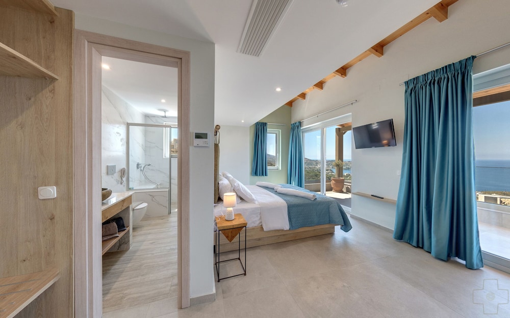 Spiros Soula Hotel 34/84