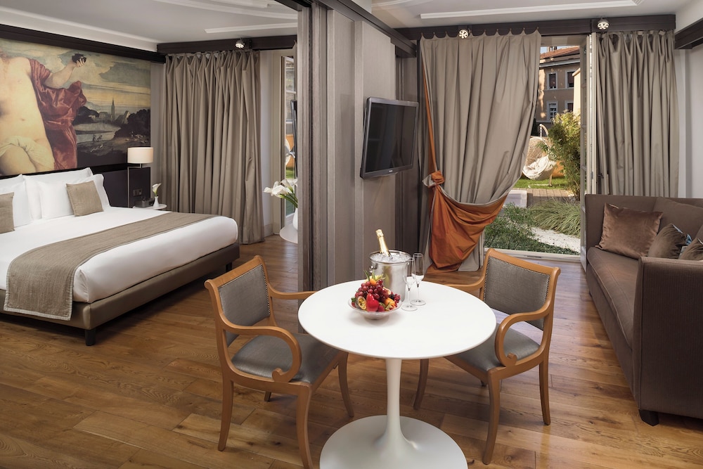 Garden, Studio, Apartment, King Bed, Jetted Tub