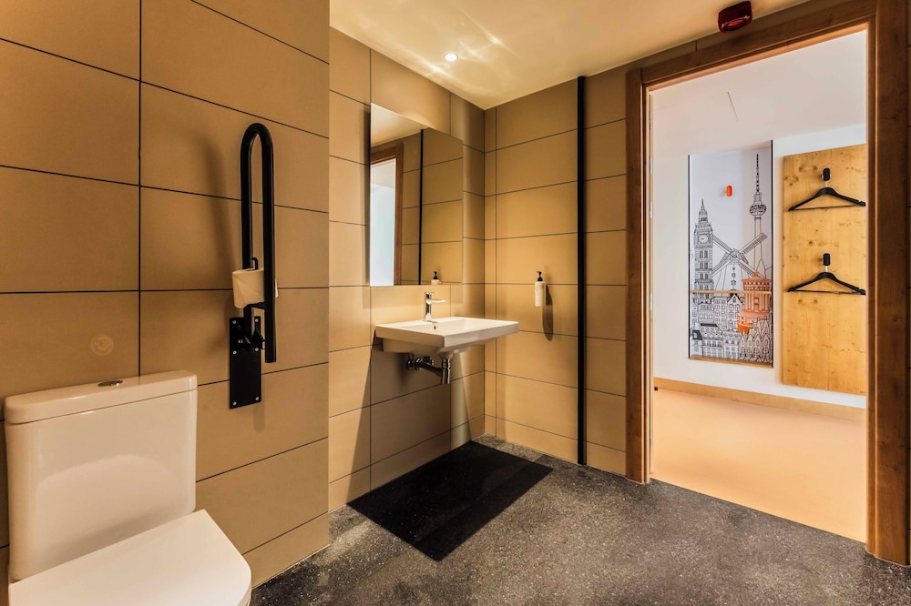 easyHotel Barcelona La Sagrera 43/47