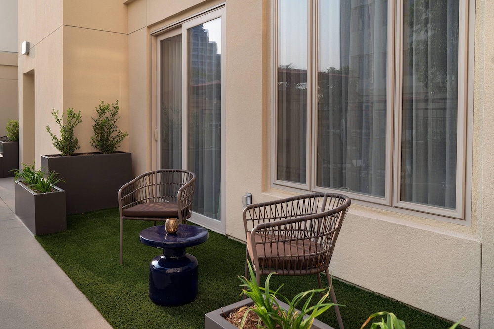 Residence Inn by Marriott Los Angeles Glendale 6/50