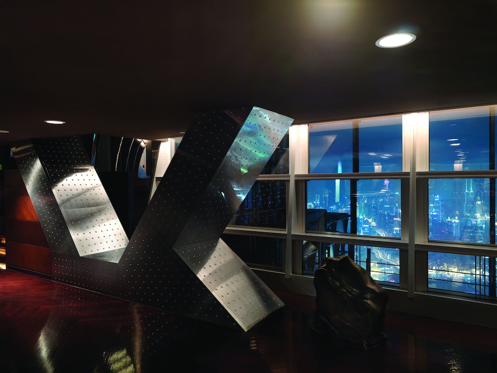 GRAND HYATT SHANGHAI 38/69