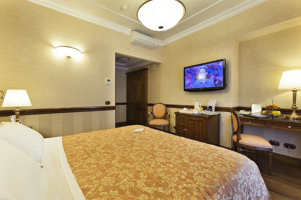 Phi Hotel Principe 10/60