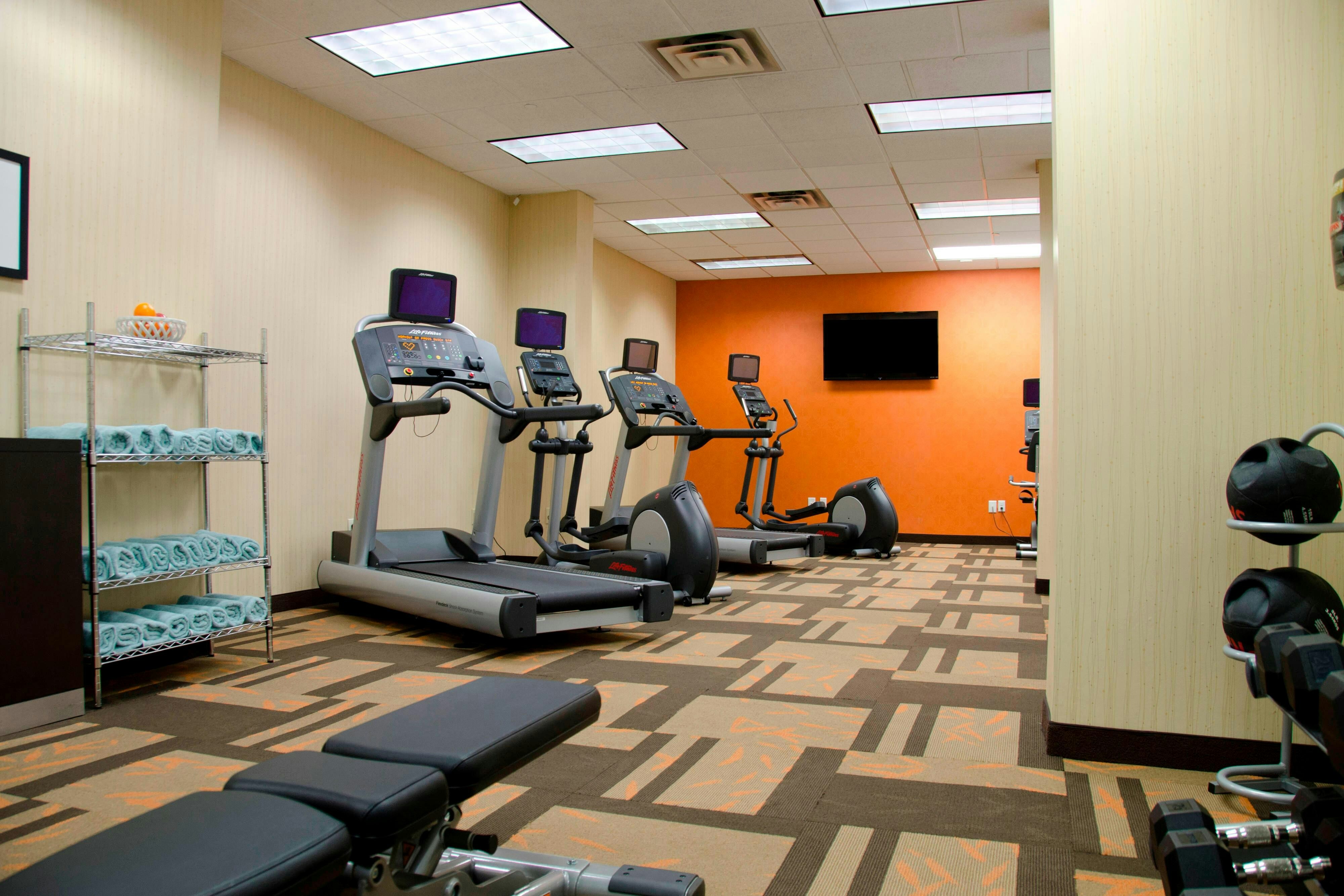 Courtyard By Marriott Waterbury Downtown 5/21