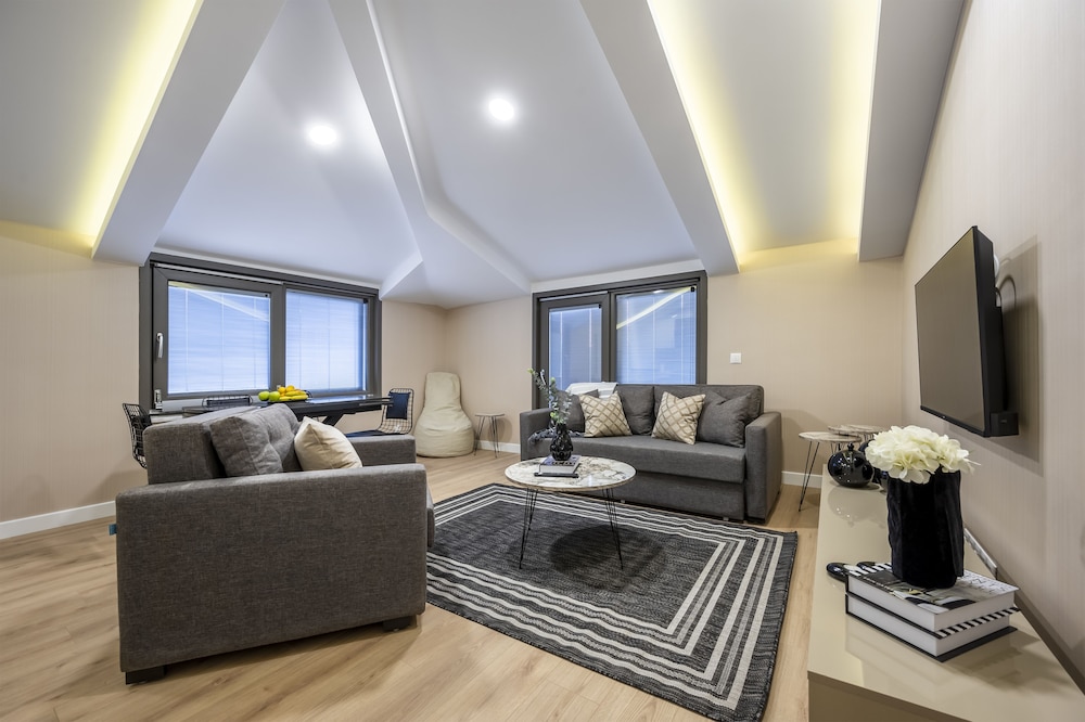 Ciragan Bosphorus Apartments 41/61