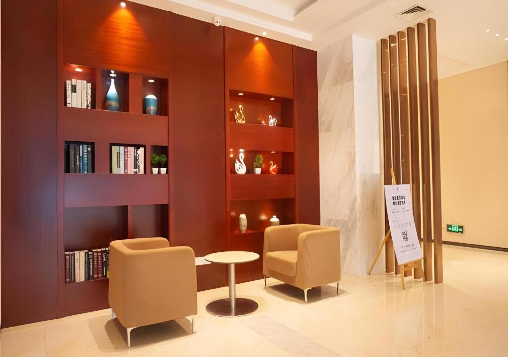 City Comfort Inn (Zhanjiang Middle Renmin Avenue Dingsheng Square) 36/50