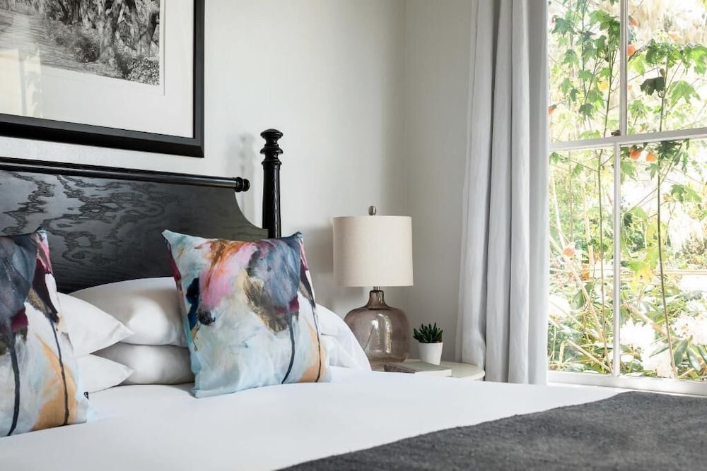 Inns of Mendocino 24/50