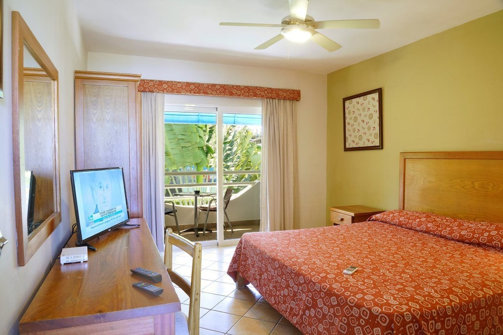 New Garden Hotel 28/59
