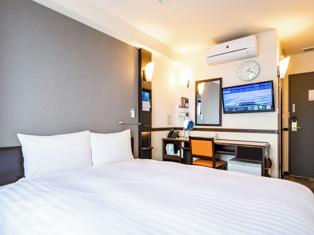 ROOM, DOUBLE BED, SMOKING