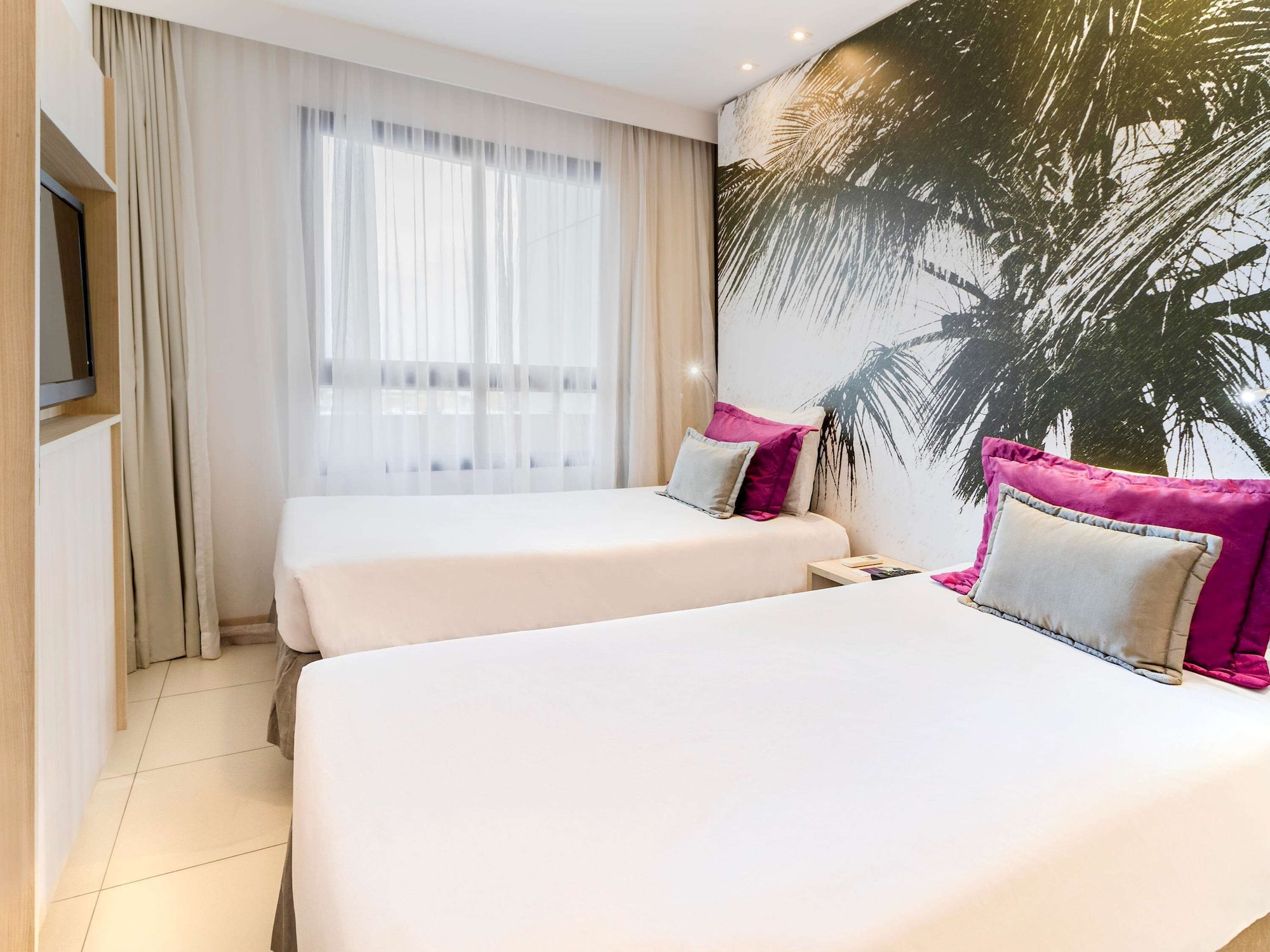 SUPERIOR, TWIN BEDS