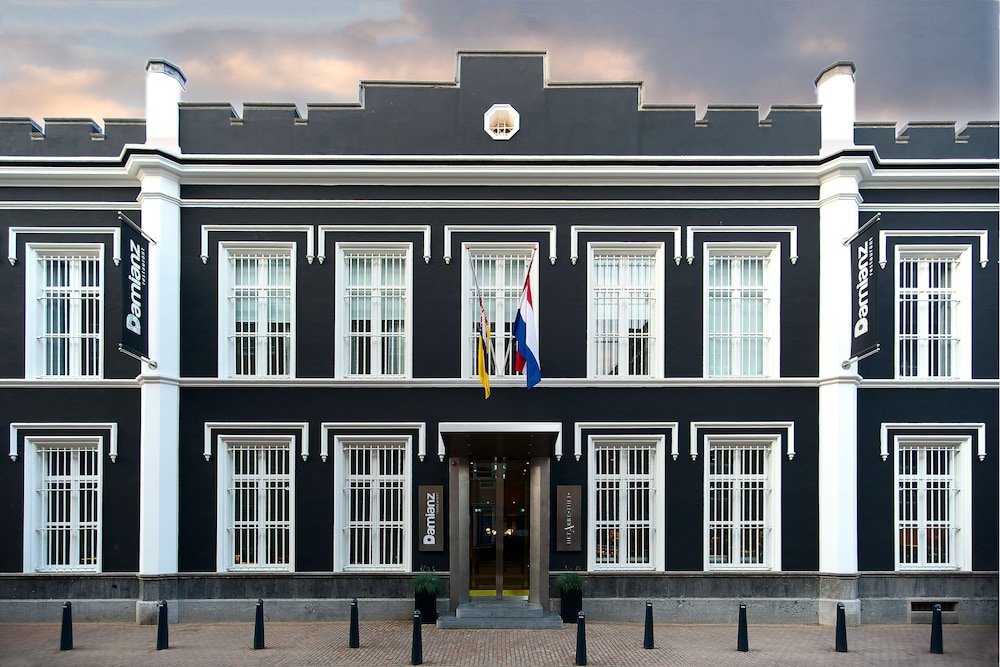Het Arresthuis 1/50