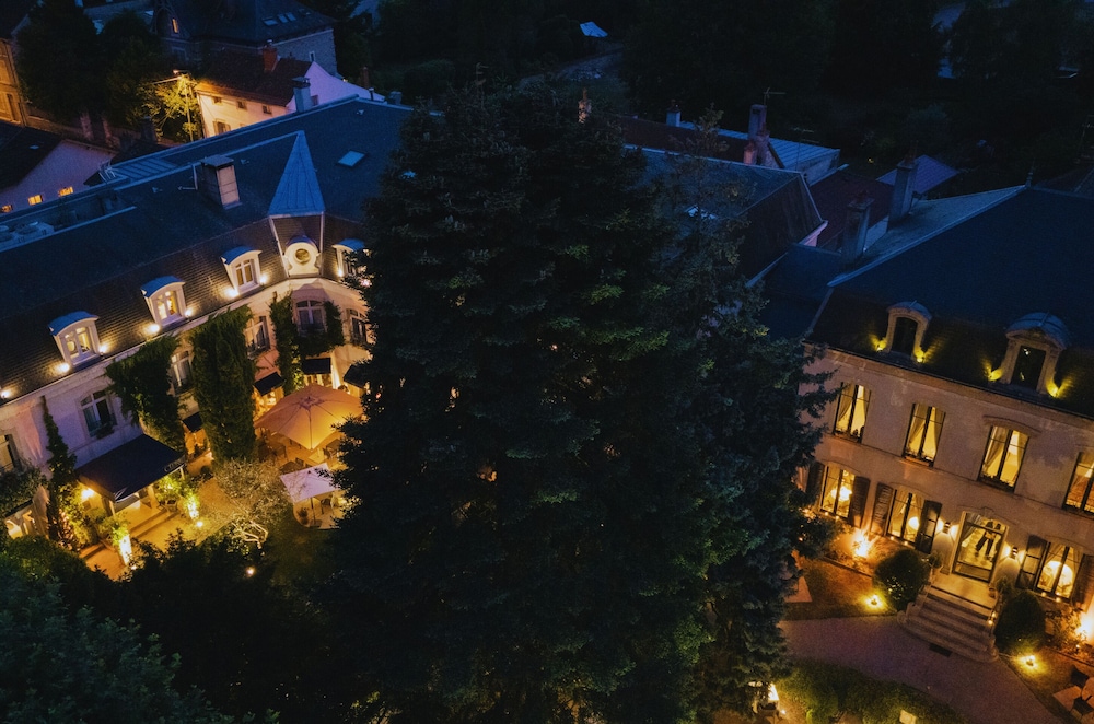 Hostellerie Cedre and Spa Beaune 6/55