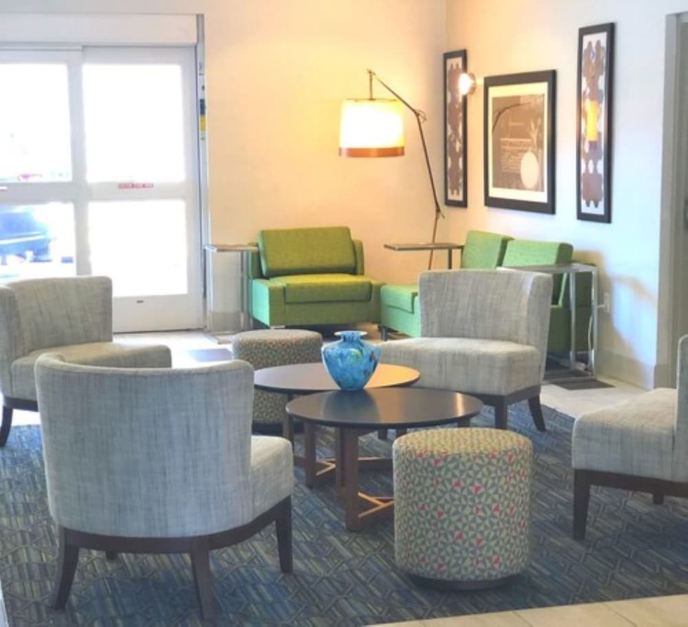 Holiday Inn Express Venice 37/52