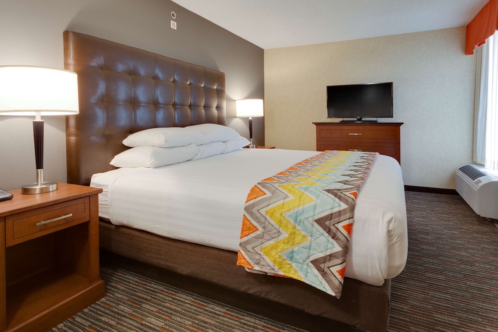 Drury Inn and Suites Columbia stadium Boulevard 11/33
