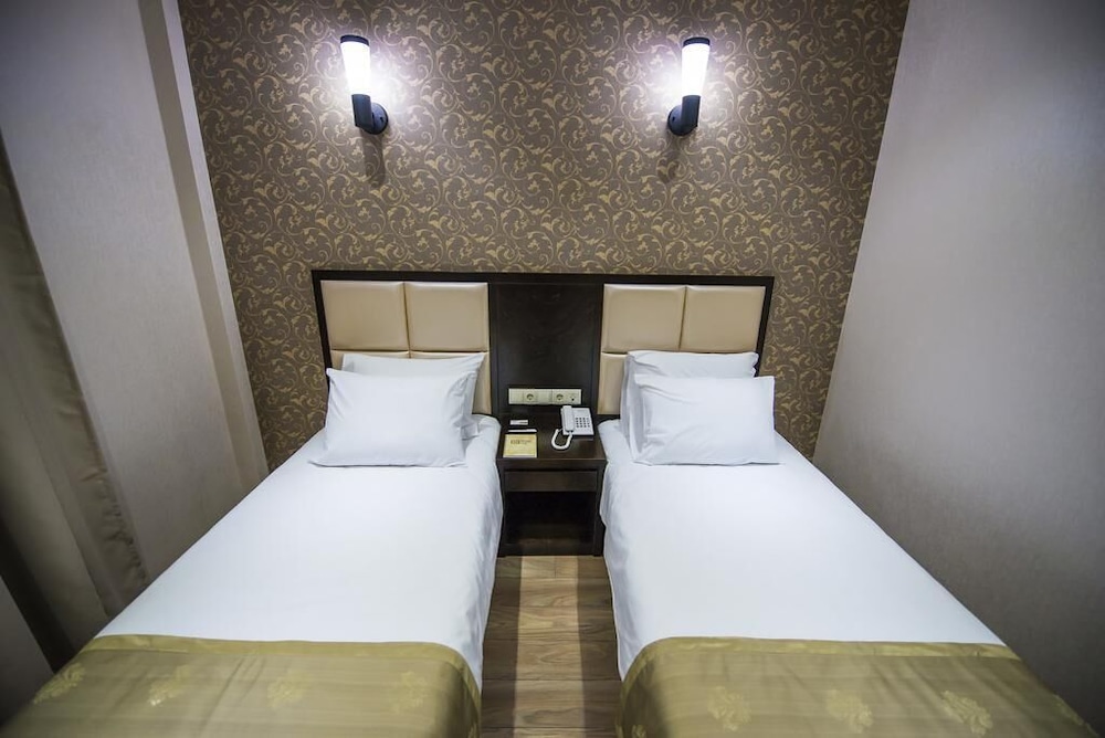 Tbilisi Inn 28/70