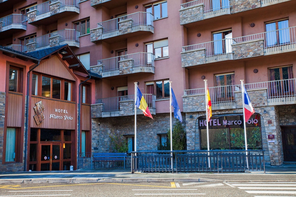 Marco Polo Hotel 4/64