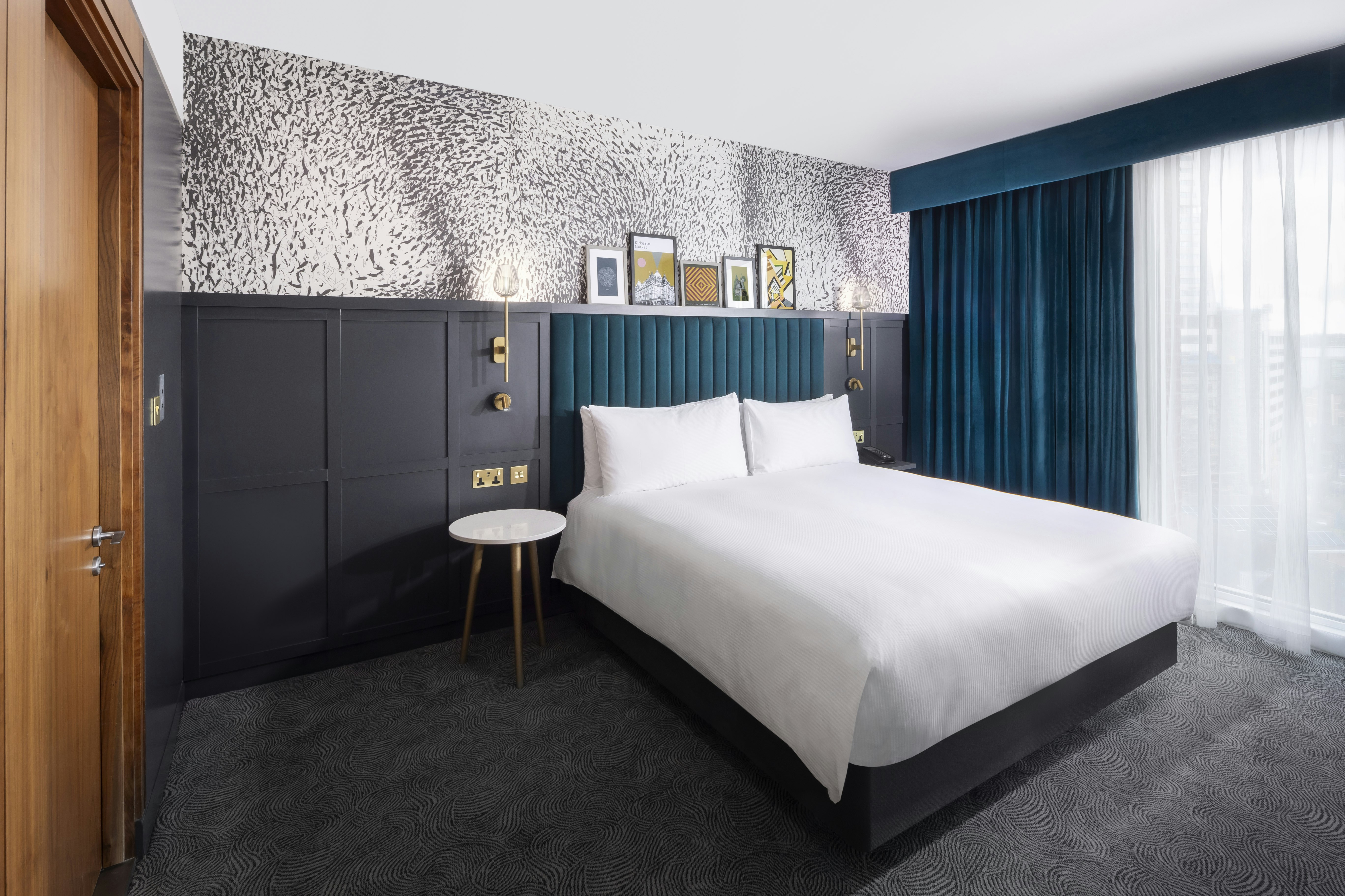 MASTER, SUITE, KING BED