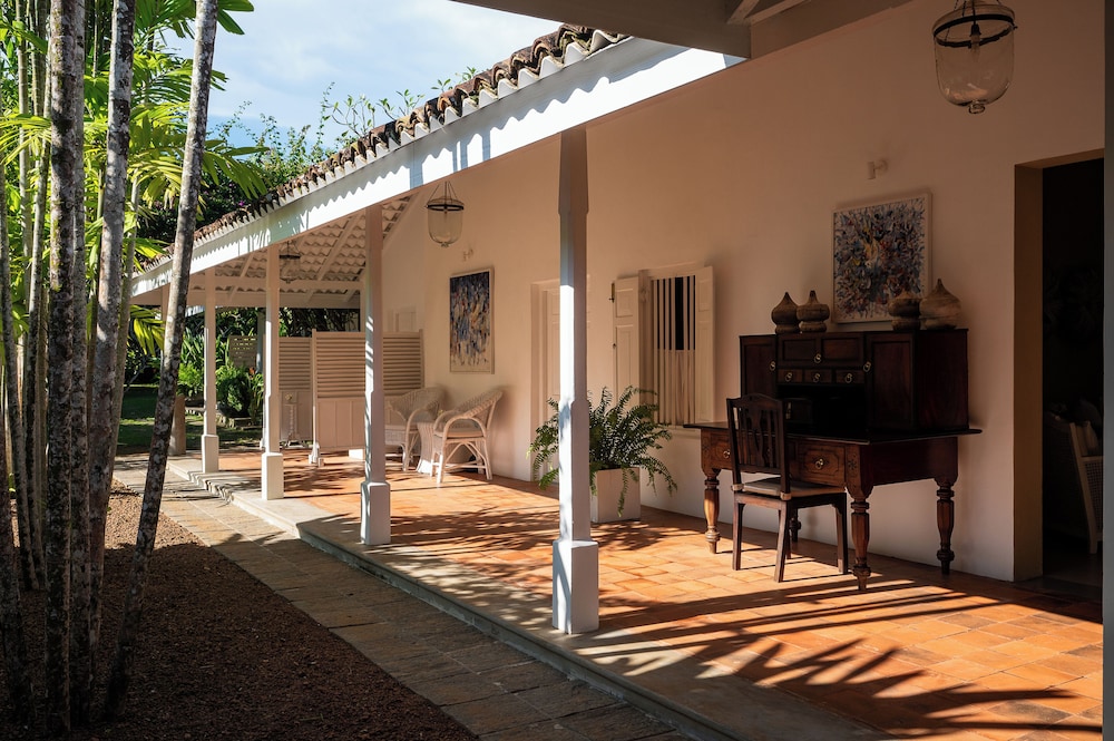 Taru Villas - Rock Villa photo2