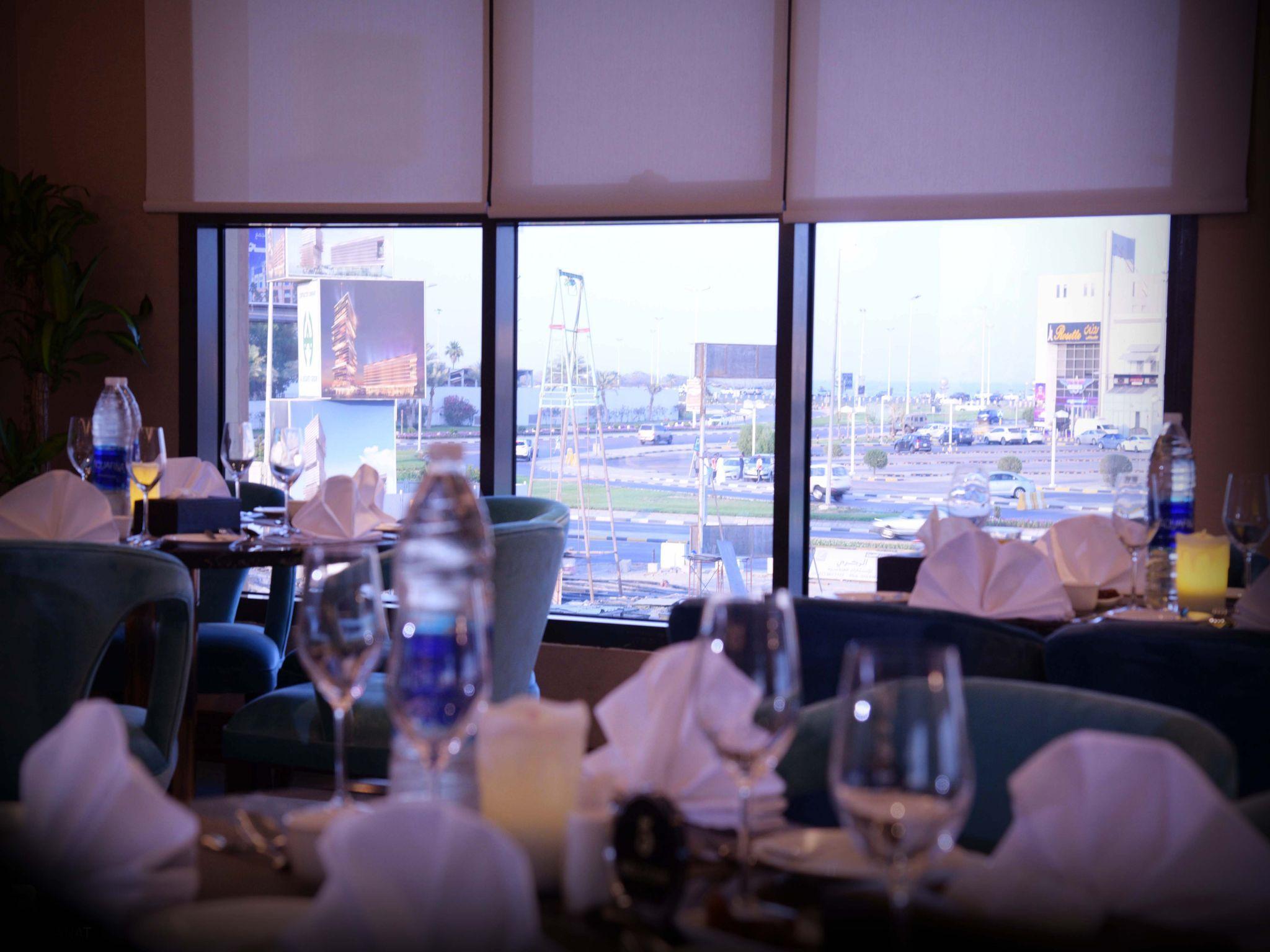 فندق ورويك الخبر