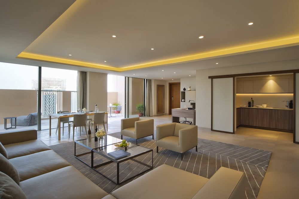 Voco Doha West Bay Suites 78/100
