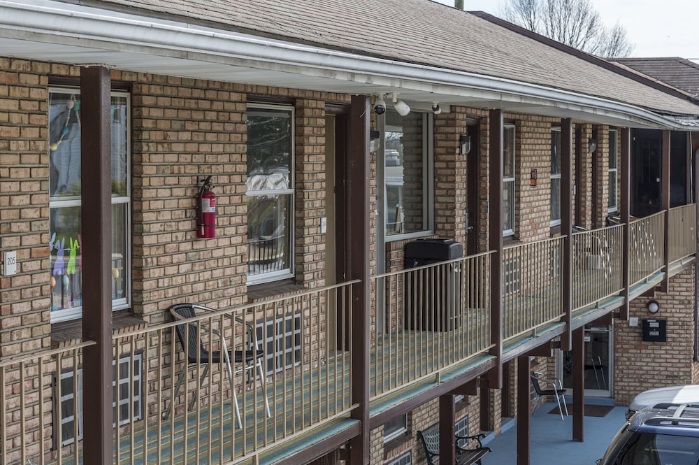 Sunrise Inn Hershey 3/41